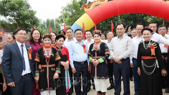 Thường trực Ban Bí thư dự Ngày hội Đại đoàn kết toàn dân tộc tại tỉnh Lào Cai