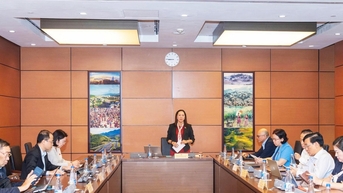 Tạo hành lang pháp lý đặc thù, vượt trội cho giáo dục, y tế phát triển đột phá