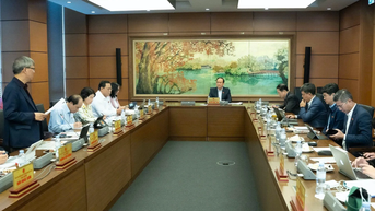 Đại biểu Quốc hội đề xuất triển khai sách giáo khoa điện tử từ năm 2030