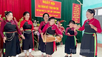 Người “gieo mầm” văn hóa Cao Lan cho thế hệ trẻ