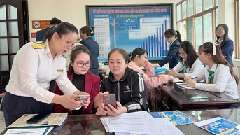 Hỗ trợ hơn 2.200 hộ kinh doanh chuyển đổi mô hình thuế khoán sang kê khai
