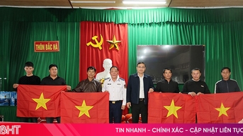 Cảnh sát biển đồng hành cùng ngư dân Hà Tĩnh