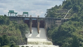 Điều tiết, xả tràn các hồ chứa thủy điện trên sông...