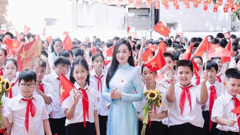 ផ្តល់កិត្តិយសដល់លោកគ្រូ អ្នកគ្រូឆ្នើមចំនួន ១៧៤នាក់