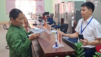 Son Dong ដាក់ពង្រាយ​ការ​ពិនិត្យ​មើល​គ្រួសារ​ក្រីក្រ និង​ជិត​ក្រីក្រ​នៅ​ឆ្នាំ 2025