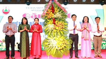 Bí thư Tỉnh ủy Lương Nguyễn Minh Triết dự kỷ niệm 43 năm ngày Nhà giáo Việt Nam