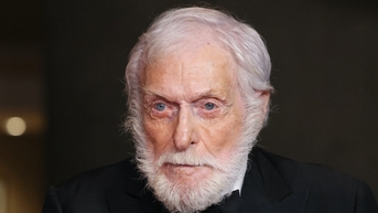 Huyền thoại Dick Van Dyke hé lộ cuộc sống riêng ở tuổi 100