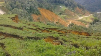 Xã Hùng Sơn tiếp tục di dời gần 180 hộ dân do phát hiện thêm nhiều vết nứt mới