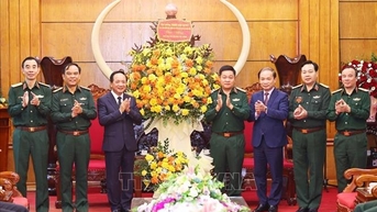 Trưởng ban Tuyên giáo và Dân vận Trung ương chúc mừng Ngày Nhà giáo Việt Nam