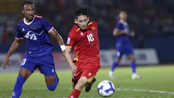 Hai Long៖ «ក្រុម​ឡាវ​មាន​ភាព​ល្អ​ប្រសើរ​ច្រើន​បើ​ធៀប​នឹង​ជើង​ទី​១»។