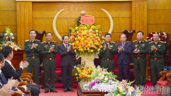 ប្រធានគណកម្មការឃោសនាការមជ្ឈិម និងចលនាមហាជន បានចុះសួរសុខទុក្ខ និងអបអរសាទរ បណ្ឌិតសភានយោបាយ (ក្រសួងការពារជាតិ)