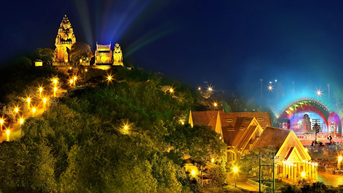 នៅថ្ងៃទី 5 ខែធ្នូ សិក្ខាសាលាមួយនឹងប្រព្រឹត្តទៅស្តីពី "ការលើកកម្ពស់តម្លៃបេតិកភណ្ឌវប្បធម៌ចាមក្នុងការអភិវឌ្ឍន៍ទេសចរណ៍"។