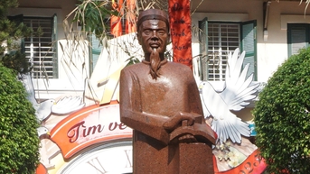 Người thầy nào của Việt Nam được mệnh danh là 'túi khôn của thời đại'?