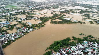 Khánh Hòa: Nước sông Cái Phan Rang dâng cao, nhấn chìm nhiều khu dân cư