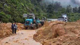 Khanh Hoa៖ ការបំផ្ទុះបំផ្លាញដី និងថ្មរាប់រយម៉ែត្រគូប នៅលើ Khanh Le Pass