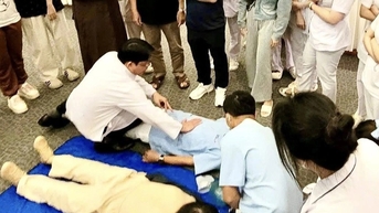 Thêm bệnh nhân hôn mê nặng, vợ vắt chanh vào miệng cầu may nhưng không tỉnh