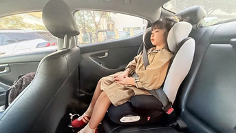 Đại biểu Quốc hội đề nghị miễn quy định ghế trẻ em cho xe taxi