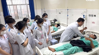 Sẵn sàng thu dung, cấp cứu, điều trị cho nạn nhân do mưa, lũ gây ra