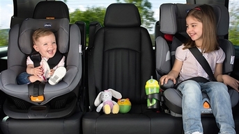 កៅអីរថយន្តរបស់កុមារមានសុវត្ថិភាព និងចាំបាច់។