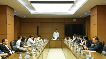 គណៈប្រតិភូរដ្ឋសភាខេត្ត Dak Lak បានរួមចំណែកខ្លឹមសារសំខាន់ៗជាច្រើនចំពោះសេចក្តីព្រាងសេចក្តីសម្រេចចិត្តស្តីពីសុខភាព និងអប់រំ។