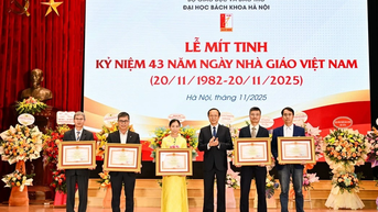 Truyền thống tôn sư trọng đạo được nâng lên với đạo luật riêng về nhà giáo