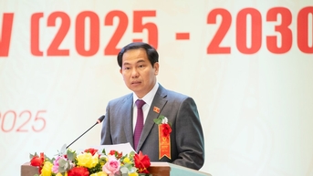 អគ្គលេខាធិការរដ្ឋសភា ប្រធានការិយាល័យរដ្ឋសភា Le Quang Manh៖ ពង្រឹងទំនួលខុសត្រូវក្នុងការធ្វើជាគំរូដល់គណៈកម្មាធិការបក្ស និងថ្នាក់ដឹកនាំអង្គភាពជាថ្នាក់ដឹកនាំក្នុងចលនាត្រាប់តាម។