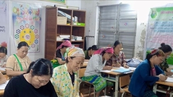 ថៃ ង្វៀន យកចិត្តទុកដាក់លុបបំបាត់អនក្ខរភាពសម្រាប់ជនជាតិភាគតិច