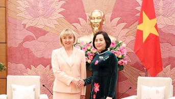 អនុប្រធានរដ្ឋសភា Nguyen Thi Thanh បានទទួលជួបគណៈប្រតិភូជាន់ខ្ពស់នៃសហភាពនារីបេឡារុស្ស។