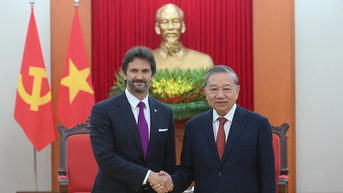 [Ảnh] Tổng Bí thư Tô Lâm tiếp Phó Thủ tướng, Bộ trưởng Quốc phòng Slovakia Robert Kalinak