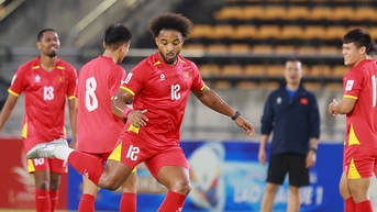 ក្រុម​វៀតណាម​ហាត់​សម​ប្រកួត​ជាមួយ​ឡាវ Xuan Son ត្រៀម​ស៊ុត​បញ្ចូល​ទី