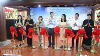 ការតាំងពិព័រណ៌ពិសេសអំពីគង - បេតិកភណ្ឌវប្បធម៌ពិសេសនៃក្រុមជនជាតិភាគតិចតំបន់ខ្ពង់រាបកណ្តាល