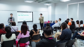 Kỷ nguyên AI: Thầy cô giữ vai trò dẫn dắt, học sinh là trung tâm