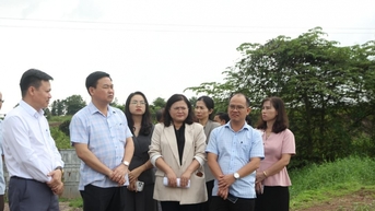 Giám sát tình hình triển khai thực hiện các dự án trang trại chăn nuôi tập trung tại xã Ea Wer