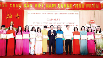 ឃឿង ឌិញ ជំរុញការច្នៃប្រឌិតអប់រំក្នុងយុគសម័យឌីជីថល