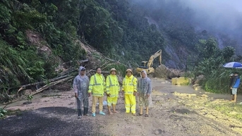 ឡាំដុង៖ មនុស្សចំនួន ១១នាក់បានជាប់គាំងនៅកណ្តាលផ្លូវ Khanh Le…