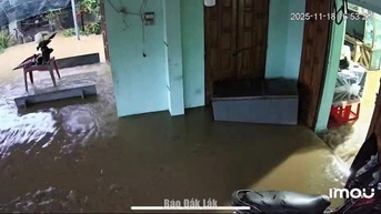 Nước sông Ba lên nhanh, xã Tây Hòa kích hoạt công tác ứng phó ngay trong đêm