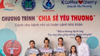 មូលនិធិ K Coffee & Cherry ឧបត្ថម្ភ 330 លានដុង ដល់កុមារជួបការលំបាក