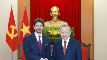 សម្របសម្រួលស្វែងរកសារីរិកធាតុដែលលោកប្រធានហូជីមិញបានទៅទស្សនានៅប្រទេសស្លូវ៉ាគី