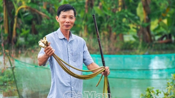 Bí thư chi bộ ấp quyết tâm bảo vệ nguồn lợi cá đồng