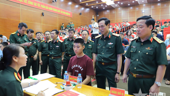 Người “truyền lửa” đổi mới đào tạo cán bộ hậu cần - kỹ thuật Quân đội