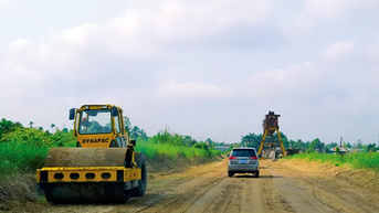 Chú trọng phát triển hạ tầng giao thông