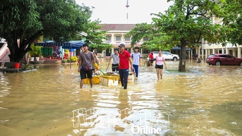 Nhiều trường đón học sinh trở lại