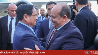 Thủ tướng Sifi Ghrieb ra sân bay đón Thủ tướng Phạm Minh Chính thăm chính thức Algeria