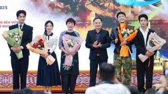 'Mưa đỏ' đạt 1 triệu lượt xem sau ngày đầu chiếu miễn phí