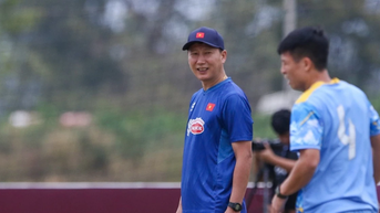 HLV Kim Sang-sik tiết lộ Xuân Son sẽ ra sân ở trận gặp Lào, hy vọng tiền đạo 28 tuổi sẽ ghi bàn