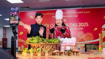 ផ្សព្វផ្សាយផលិតផលកសិកម្មវៀតណាមជាមួយអ្នកនិពន្ធ ង៉ុក ឫស្សី៖ ដំណើរពីការផ្សាយផ្ទាល់ទៅកាន់មោទនភាពវៀតណាម