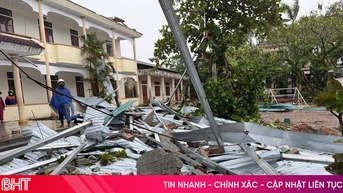 Vingroup hỗ trợ hơn 400 trường học ở Hà Tĩnh khắc phục hậu quả mưa bão