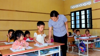 Nâng cao đời sống giáo viên