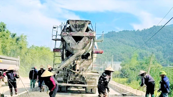 Đẩy nhanh tiến độ dự án chống sạt lở hạ lưu Thủy điện Hoà Bình