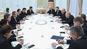 Thủ tướng Trung Quốc hội đàm với Tổng thống Nga, kêu gọi hai nước tăng cường hợp tác